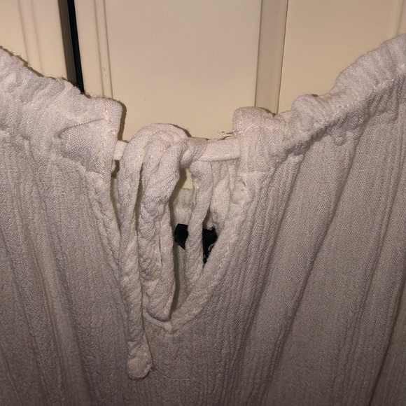 Too small - Picture 3 of 3